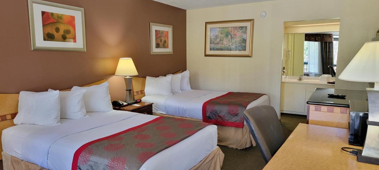 Ramada By Wyndham & Suites Warner Robins Exterior foto