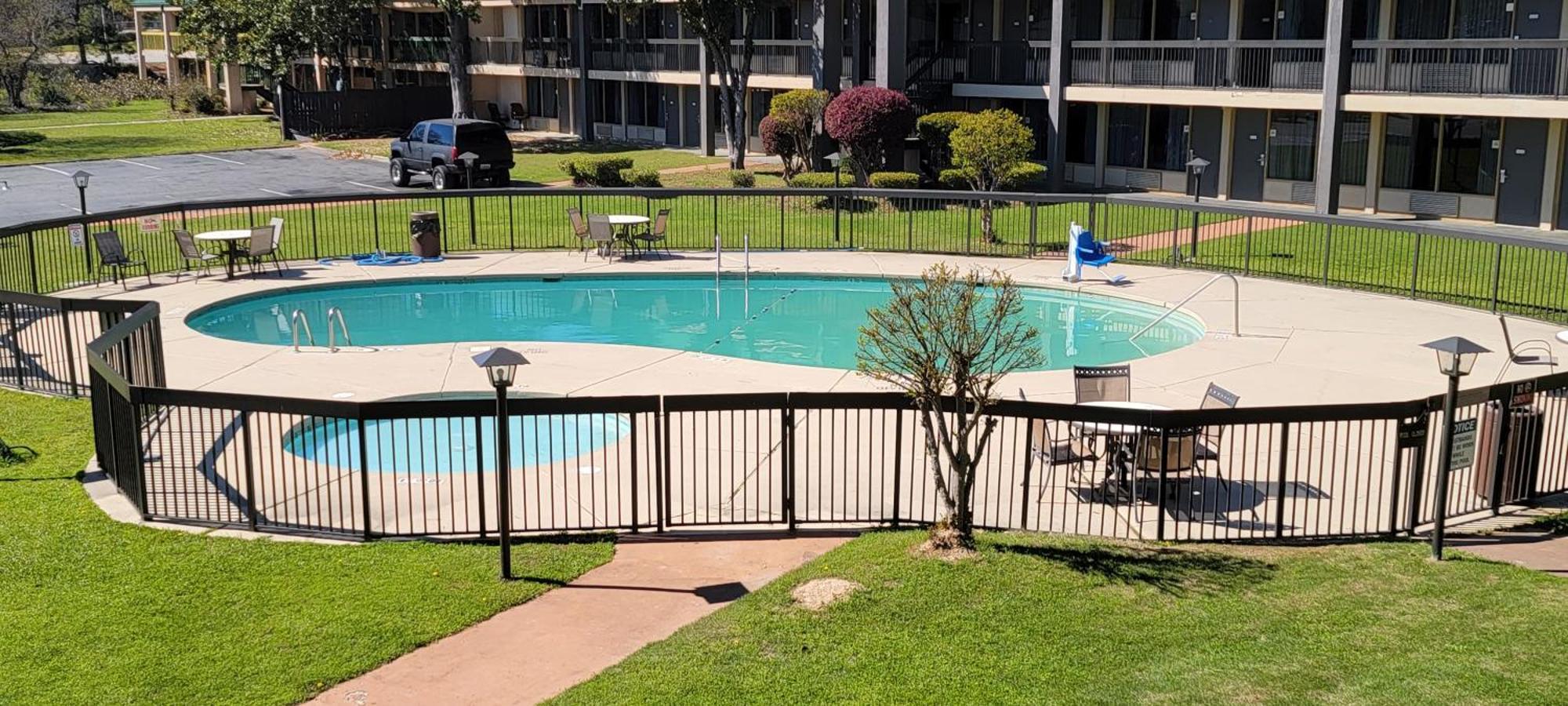 Ramada By Wyndham & Suites Warner Robins Exterior foto