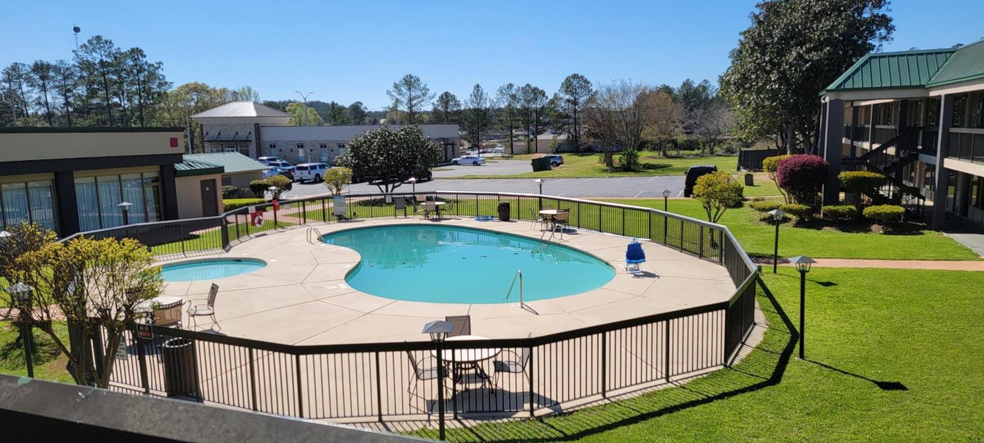 Ramada By Wyndham & Suites Warner Robins Exterior foto