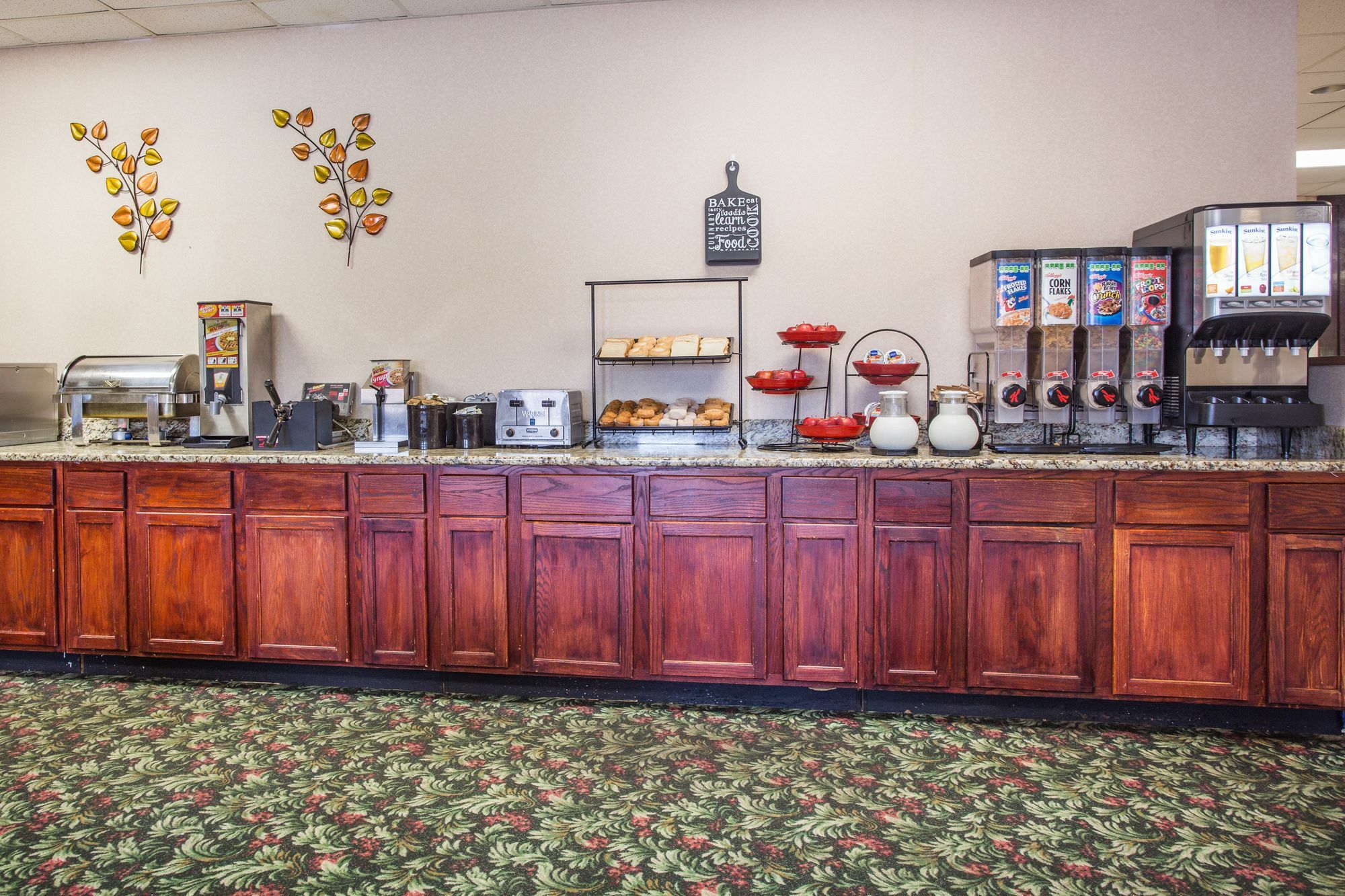 Ramada By Wyndham & Suites Warner Robins Exterior foto